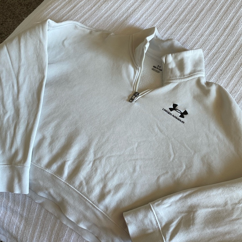 Under Armour half zip sweatshirt S